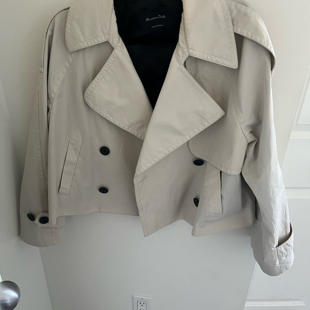 Massimo Dutti Cropped Light Beige Trench Coat